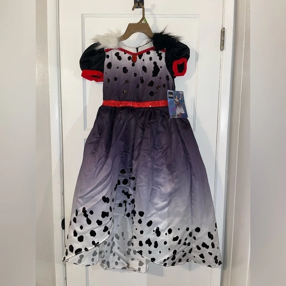 Creuella De Vil Play Costume size M 8/10